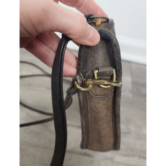 Vintage Coach 5217 Brown Leather Double Strap Crossbody Bag Worn - Picture 3 of 8
